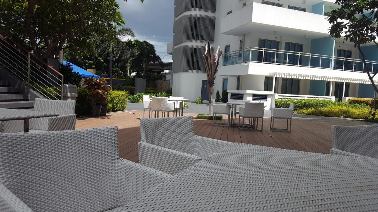 Azure Urban Resort Residences Manilla Buitenkant foto